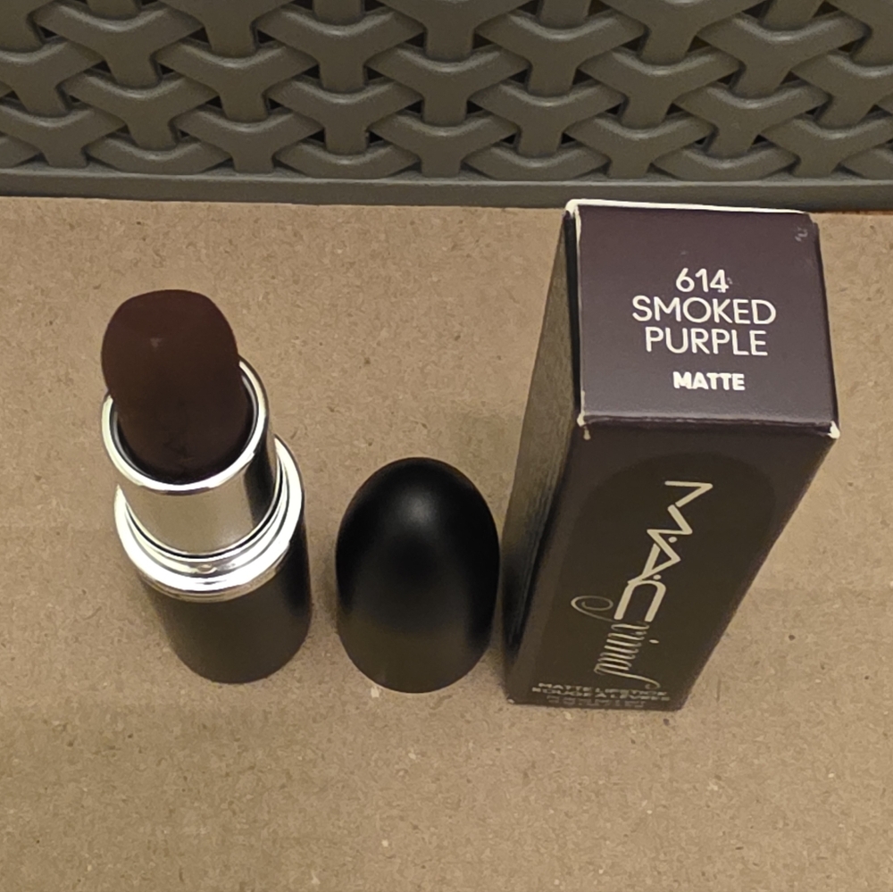 M·A·CXIMAL SILKY MATTE LIPSTICK SMOKED PURPLE. BNIB - Picture 8 of 11